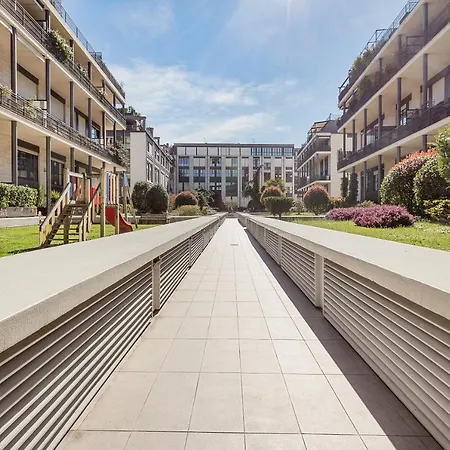 Appartamento Elegant Loft With Balcony! Milano Esterno foto